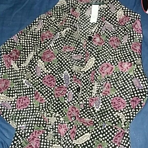 Shirt bundles of 2 randomised - Picture 1 of 7